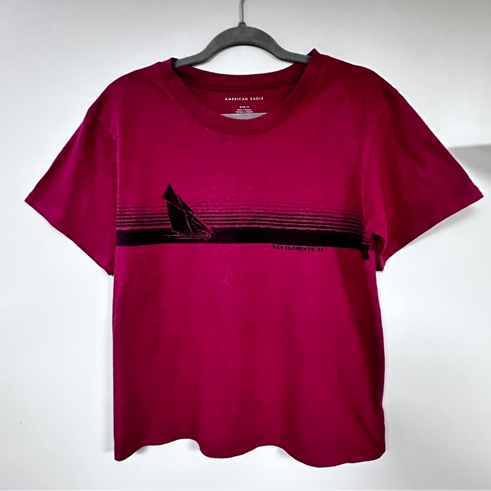 American Eagle  Plum Color & Black, Graphic San Clemente Sailing  Cotton Tee, M